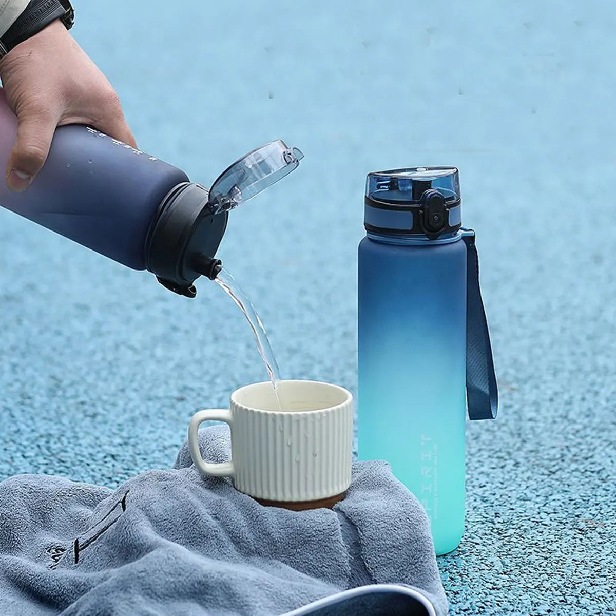 La bouteille d'eau en dégradée - 1000ml/750ml